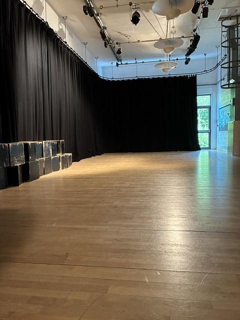 Debden Park High School Drama Studio - photo 3