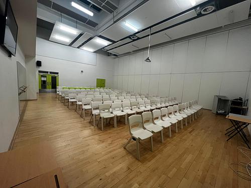 Ark Isaac Newton Main Hall (Left side)