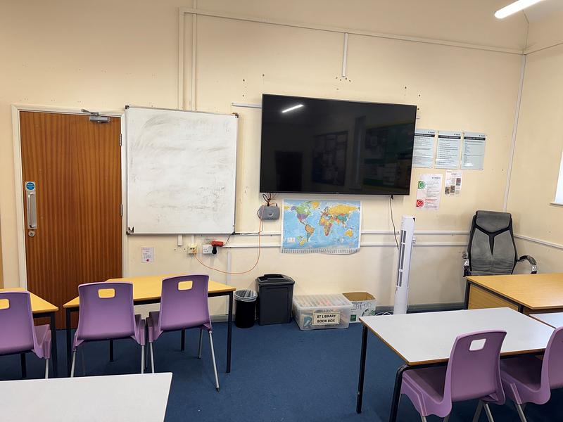 Hockerill Anglo-European College Classroom H 6 - photo 2