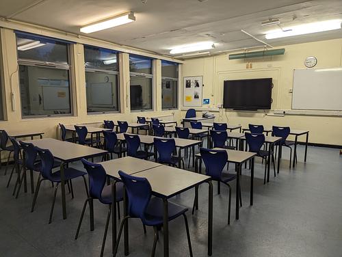 La Sainte Union Catholic School Classroom - H114