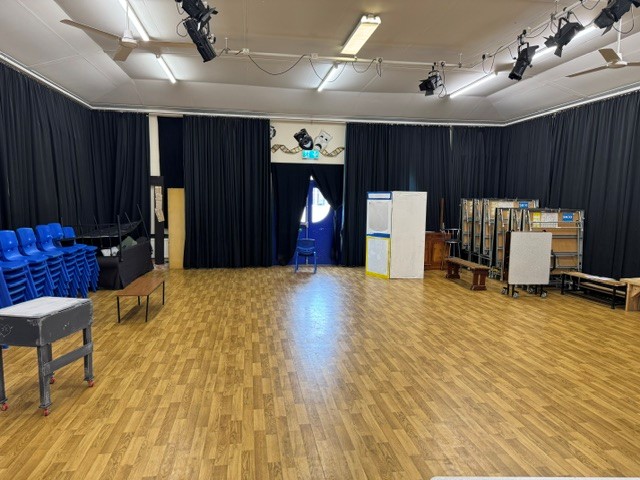 Twynham School Drama Studio Two - photo 3