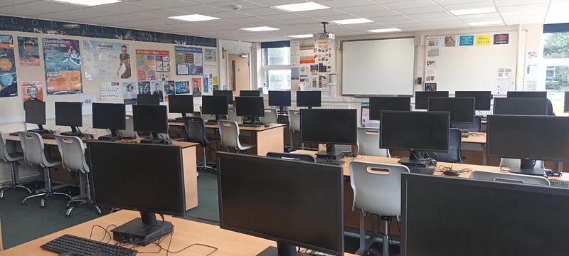 Grays Convent High School Computer Room 27 - photo 3