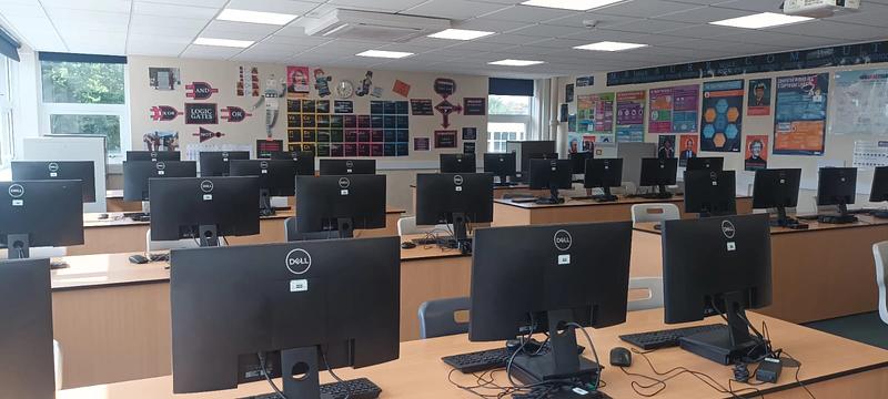 Grays Convent High School Computer Room 27 - photo 2