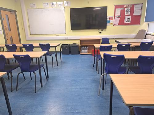 Hazelwick School Classroom 85