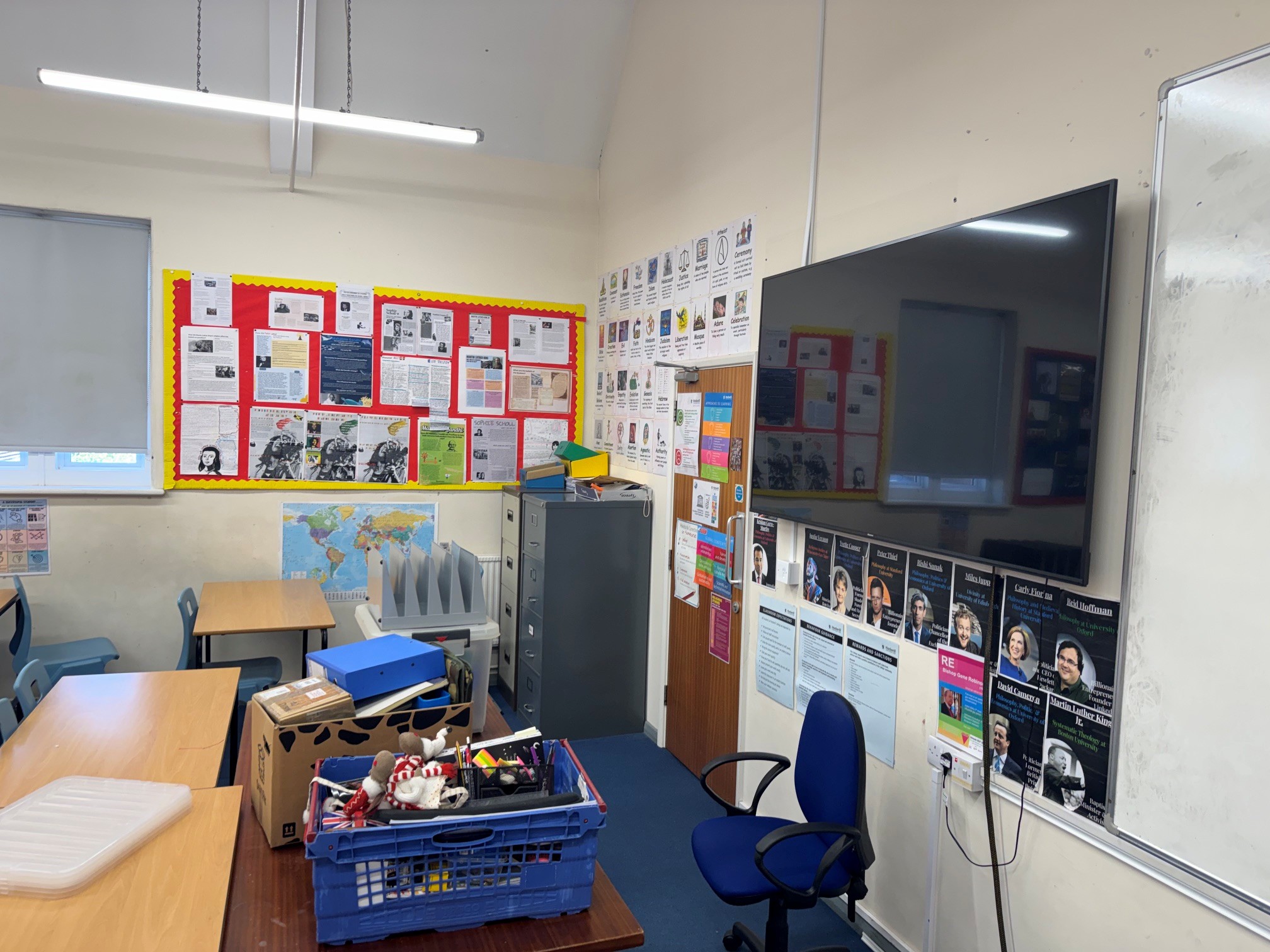 Hockerill Anglo-European College Classroom H 5 - photo 2