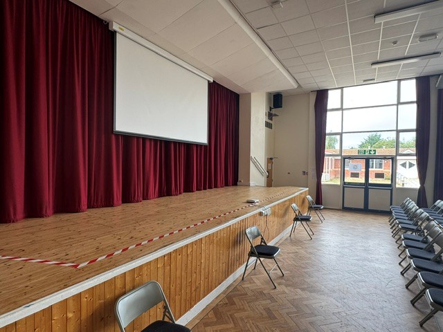 The Grange School Main Hall - photo 4