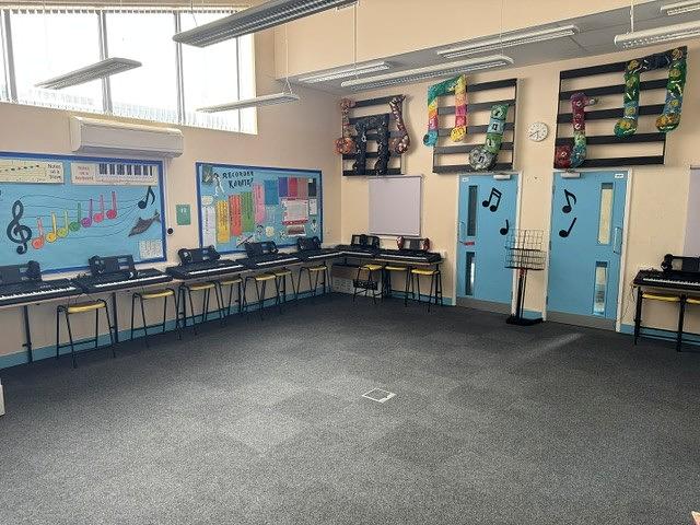 Christchurch Junior School Music Room - photo 1