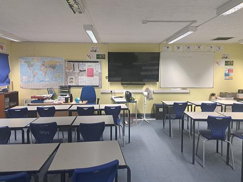 Hazelwick School Classroom 22