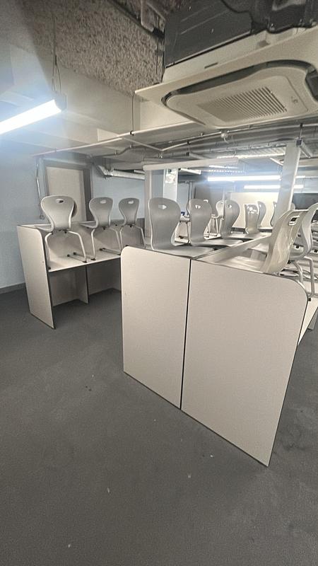 Wapping High School Computer Room (No access to Computers) - photo 3