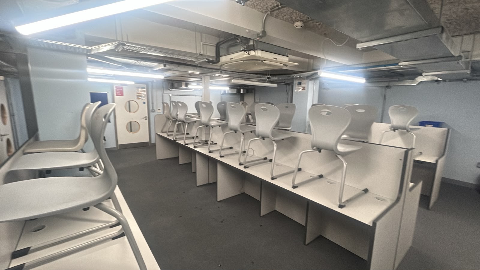 Wapping High School Computer Room (No access to Computers) - photo 1