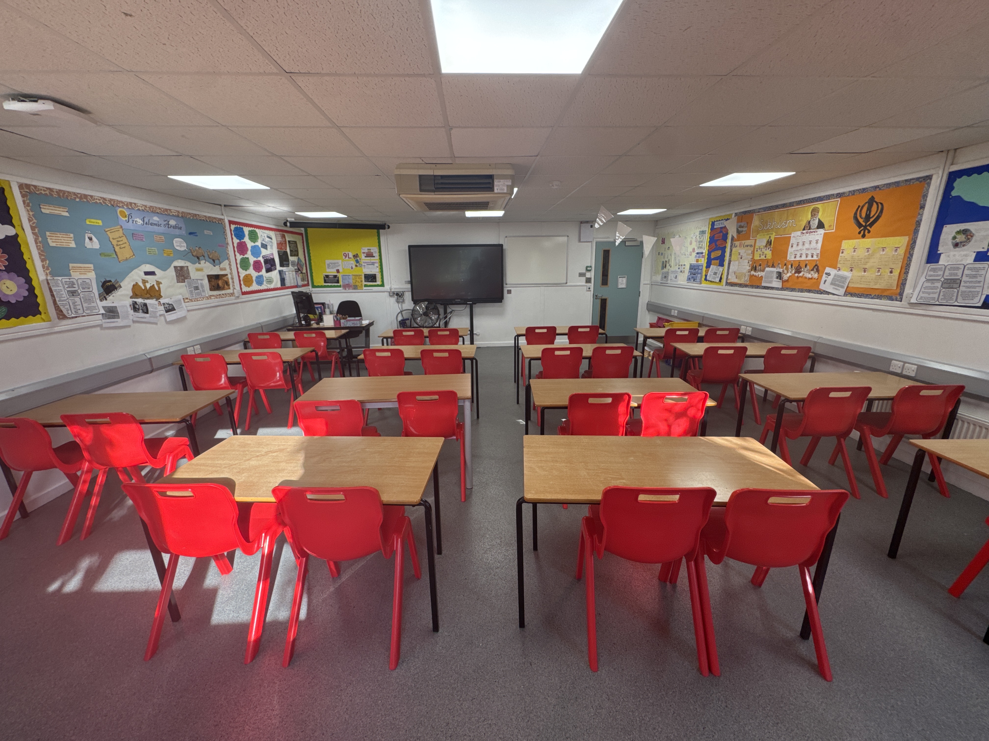 Sarah Bonnell Classroom F19 - photo 2