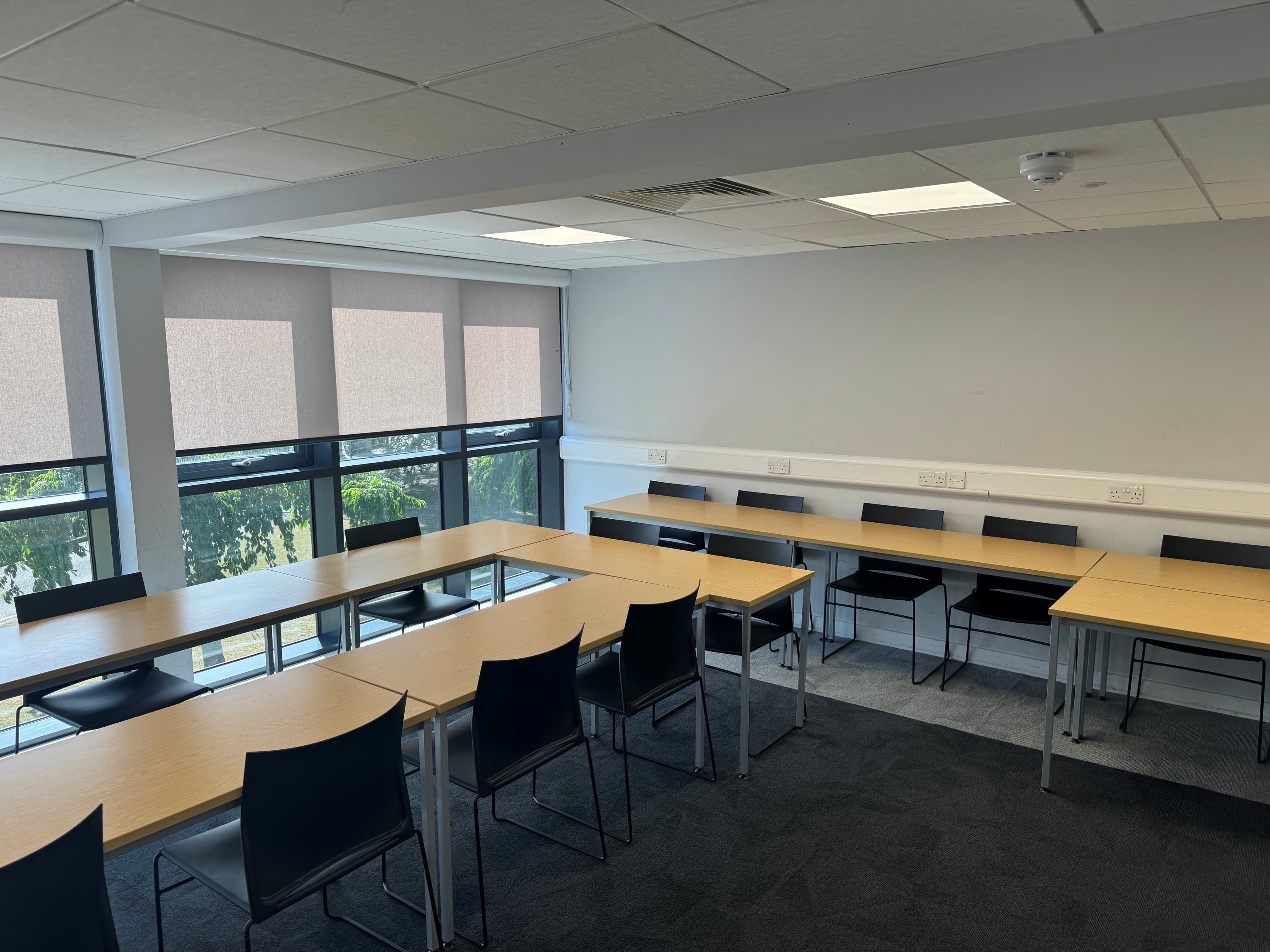 Hockerill Anglo-European College Meeting Room SF1 - photo 1