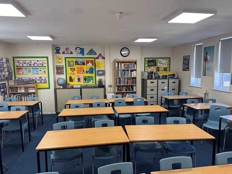 Hockerill Anglo-European College Classroom H 1 - photo 3