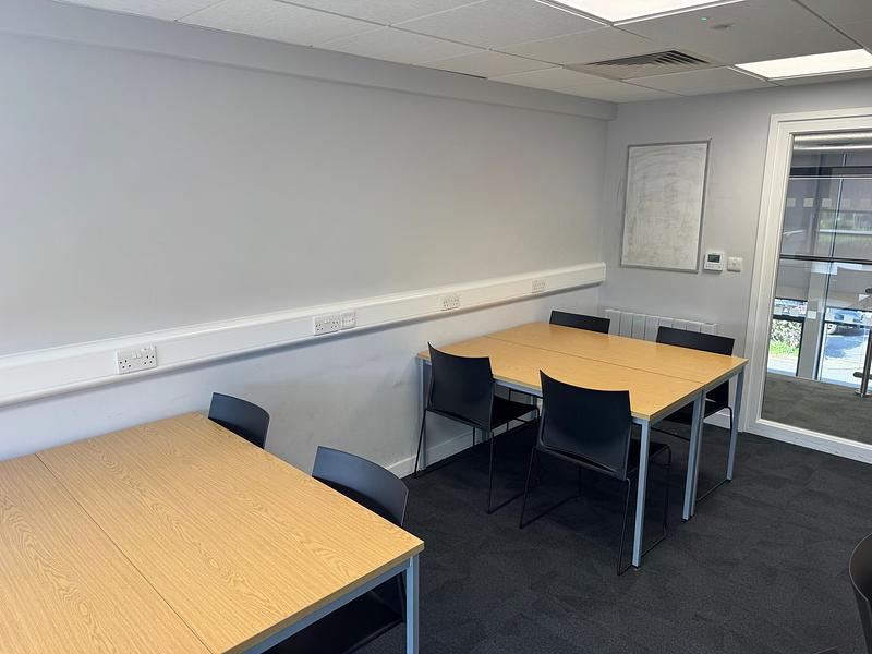 Hockerill Anglo-European College Meeting Room SF2 - photo 3