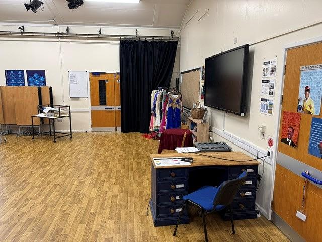 Twynham School Drama Studio One - photo 3