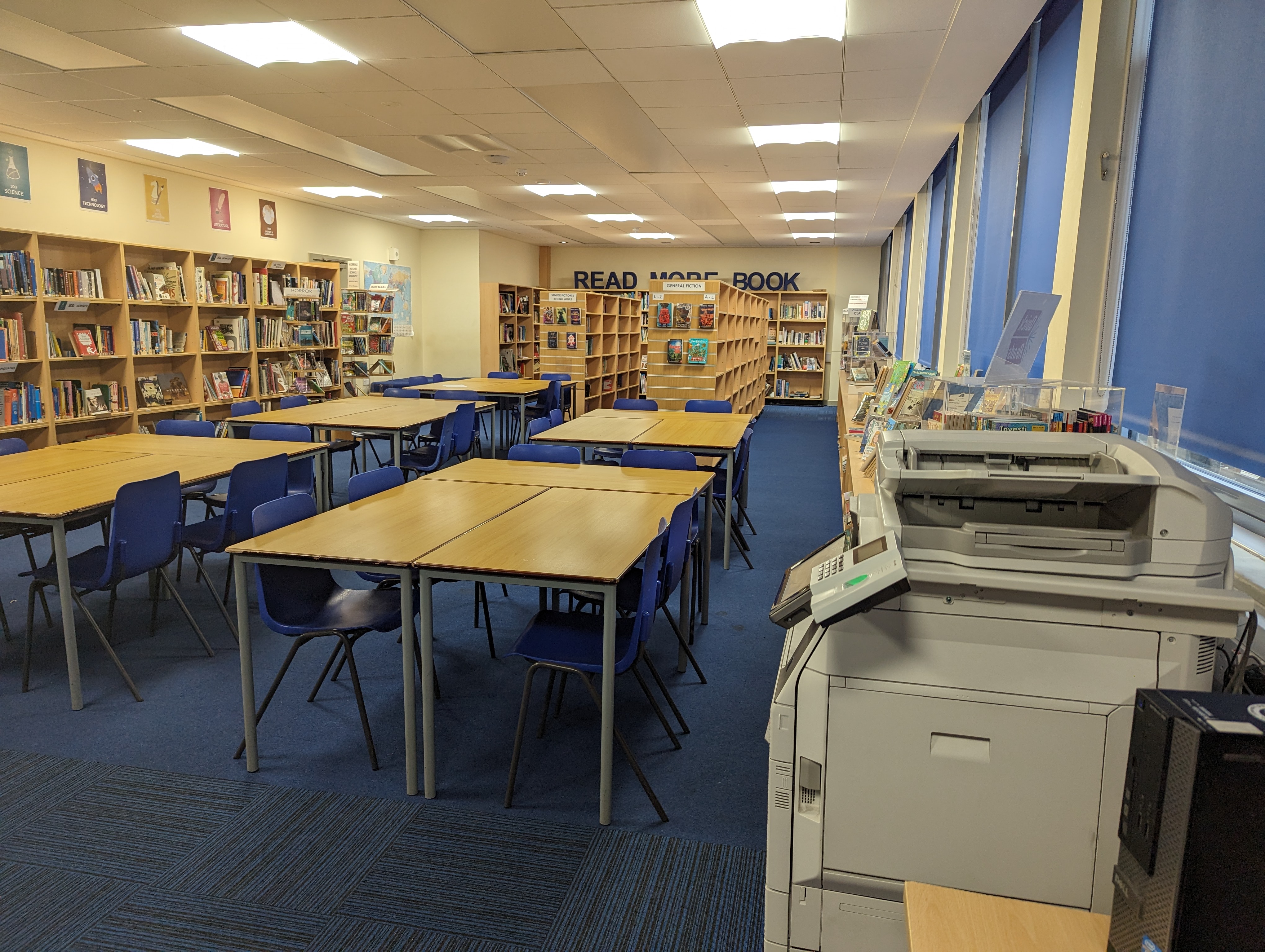 La Sainte Union Catholic School Library - HG44 - photo 1