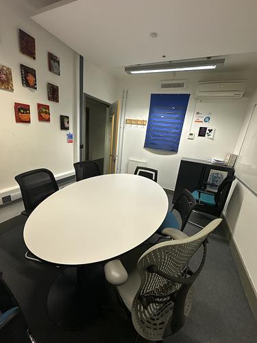 School 21 Classroom B21 (Primary)