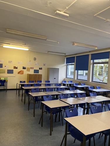 La Sainte Union Catholic School Classroom- H114