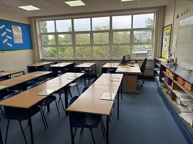 Poole High School Classroom 30 - photo 2