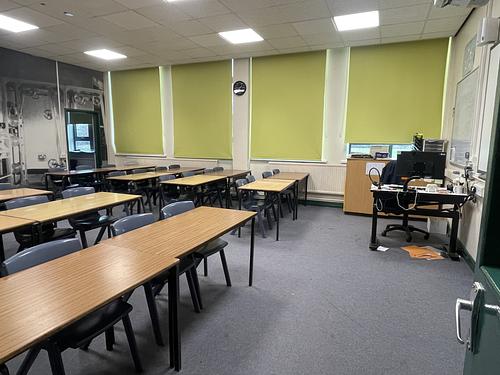 Tudor Grange Academy Solihull Oak Classroom OF6
