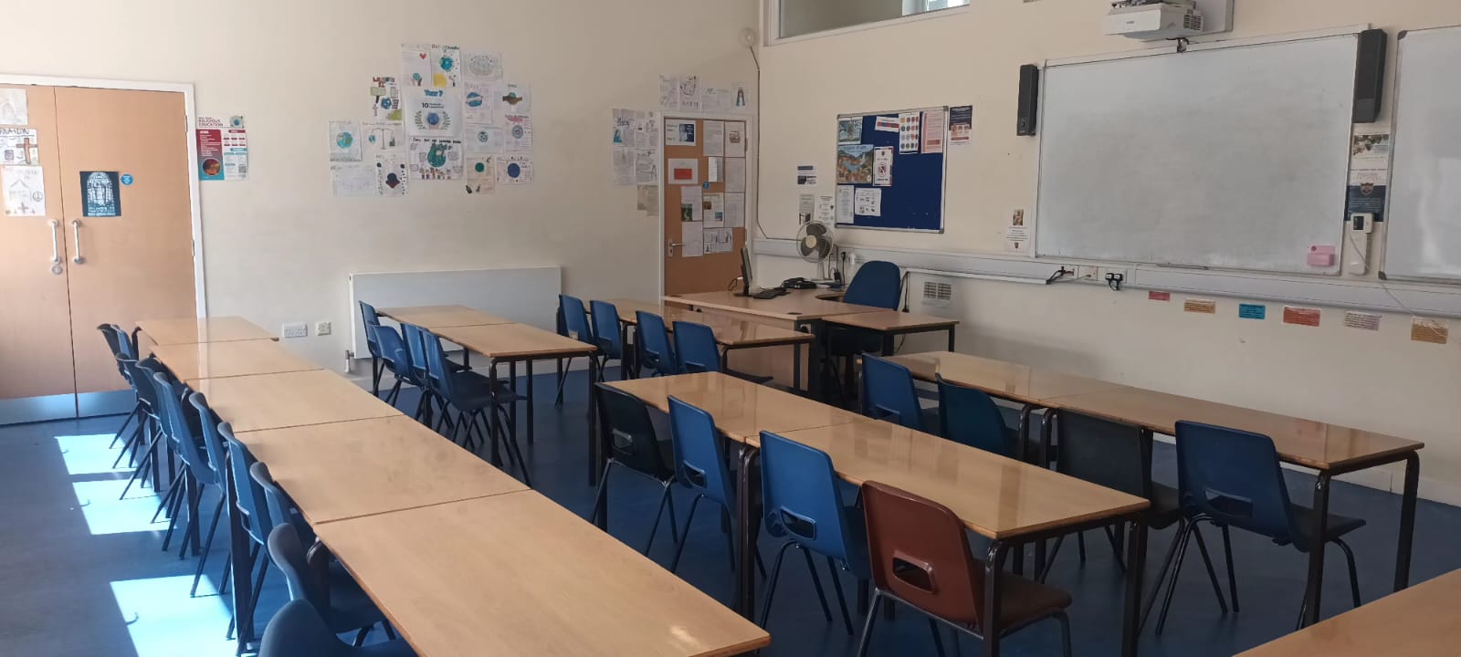 Grays Convent High School Classroom 34 - photo 1