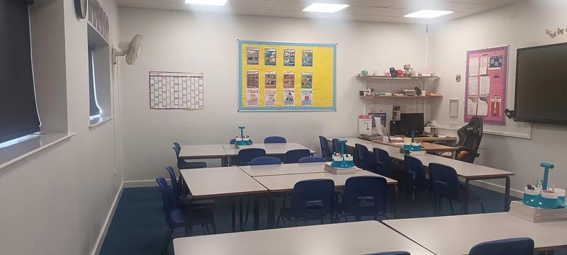 Chadwell Heath Academy Classroom 84 - photo 3