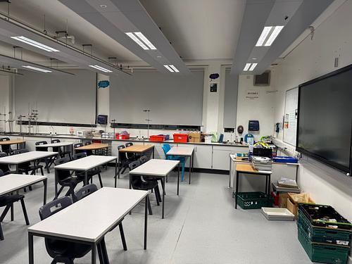 Stockwood Park Academy RG6 Classroom