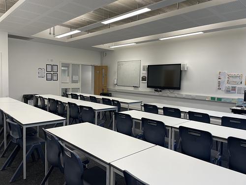 Tudor Grange Academy Solihull Maple Classroom MG3