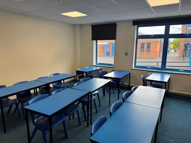 Twynham School Classroom 16 - photo 3