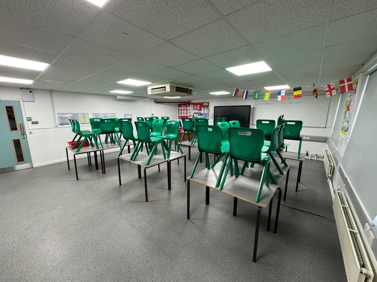 Sarah Bonnell Classroom F21 - photo 2