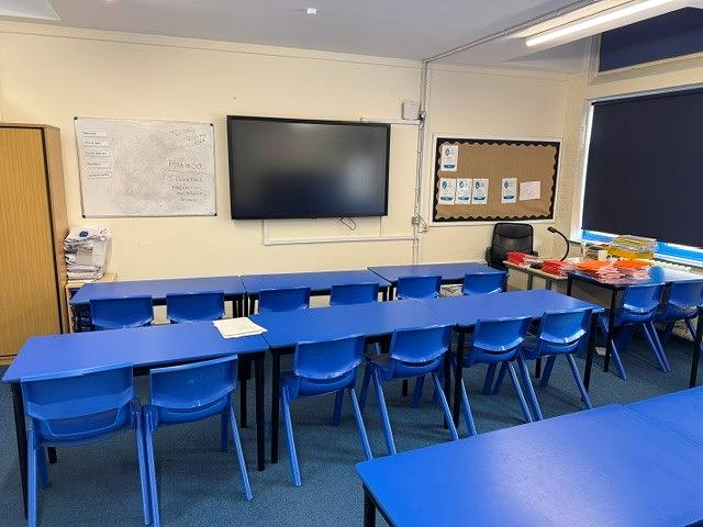 Twynham School Classroom 16 - photo 1