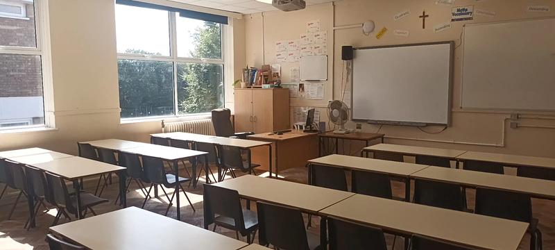 Grays Convent High School Classroom 20 - photo 2