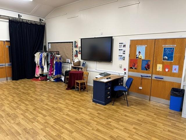 Twynham School Drama Studio One - photo 2