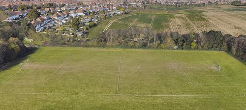 Thamesview  Football Pitch 1 (80m x 55m)
