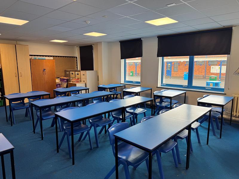 Twynham School Classroom 9 - photo 2