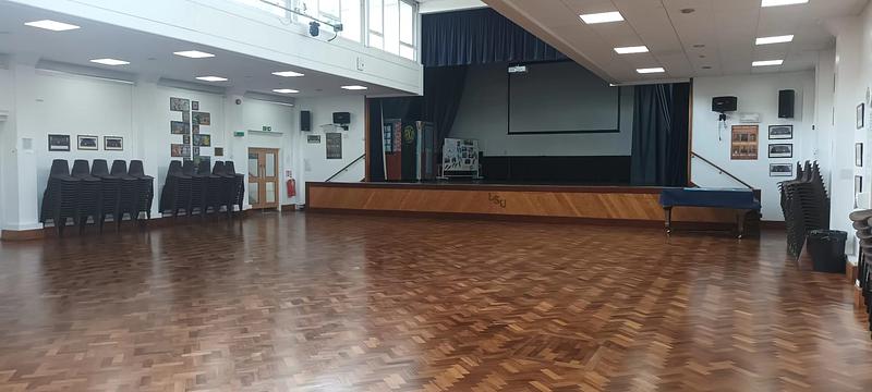 Grays Convent High School Main Hall - photo 3