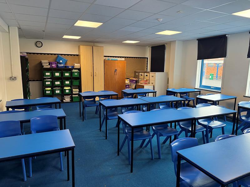 Twynham School Classroom 9 - photo 1