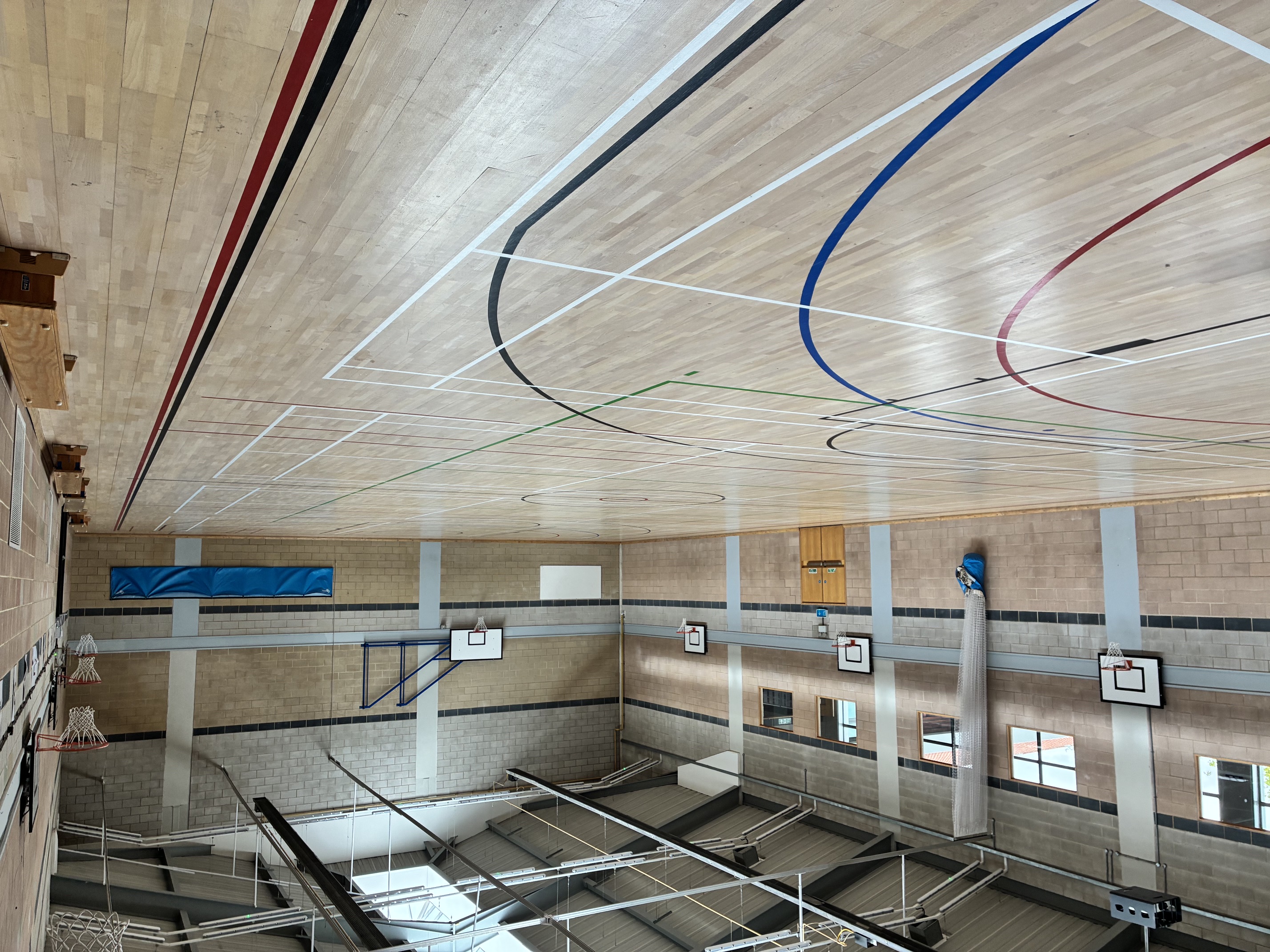 Debden Park High School Sports Hall - photo 1