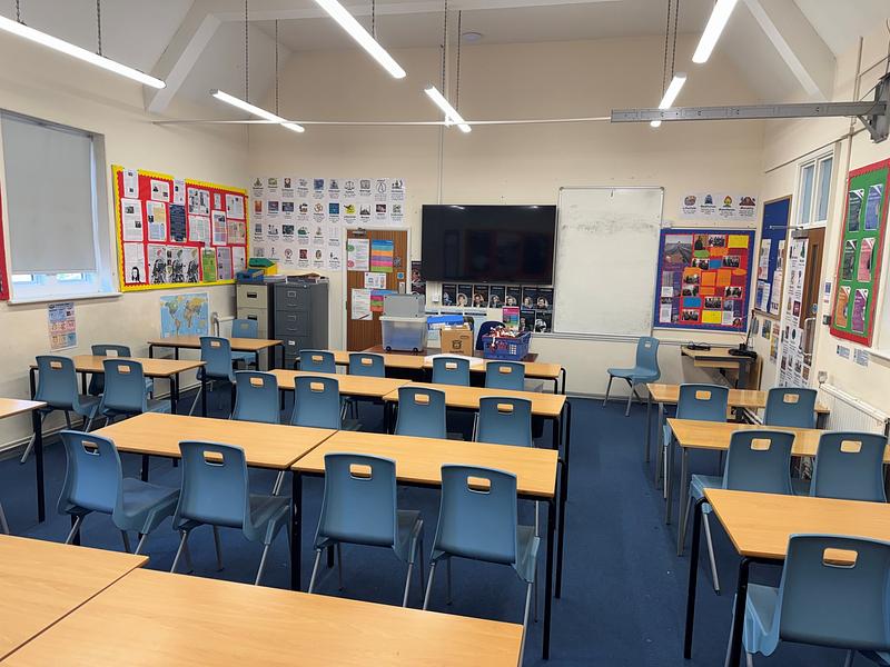 Hockerill Anglo-European College Classroom H 5 - photo 1