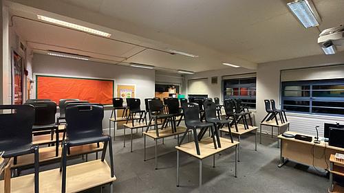 Oaks Park High School Classroom D5 G