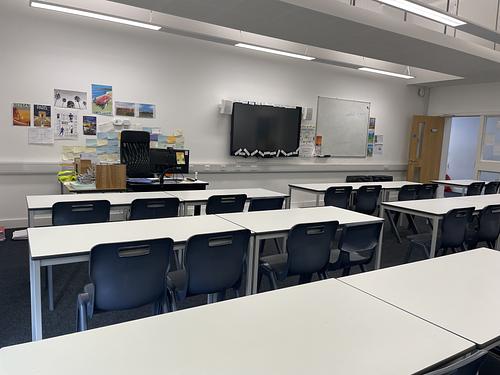 Tudor Grange Academy Solihull Maple Classroom MF4