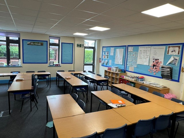 Christchurch Junior School Classroom 28 - photo 3