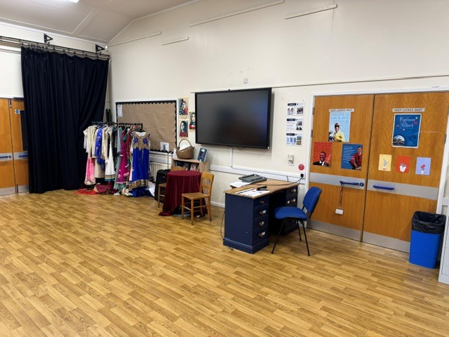 Twynham School Drama Studio One - photo 2