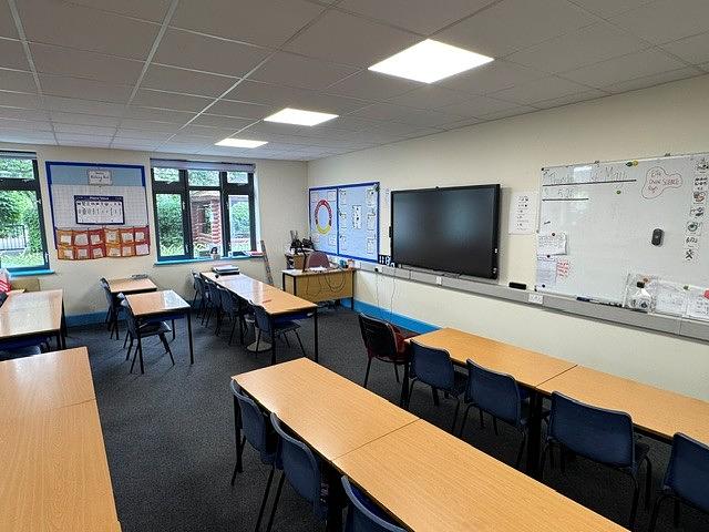 Christchurch Junior School Classroom 26 - photo 2
