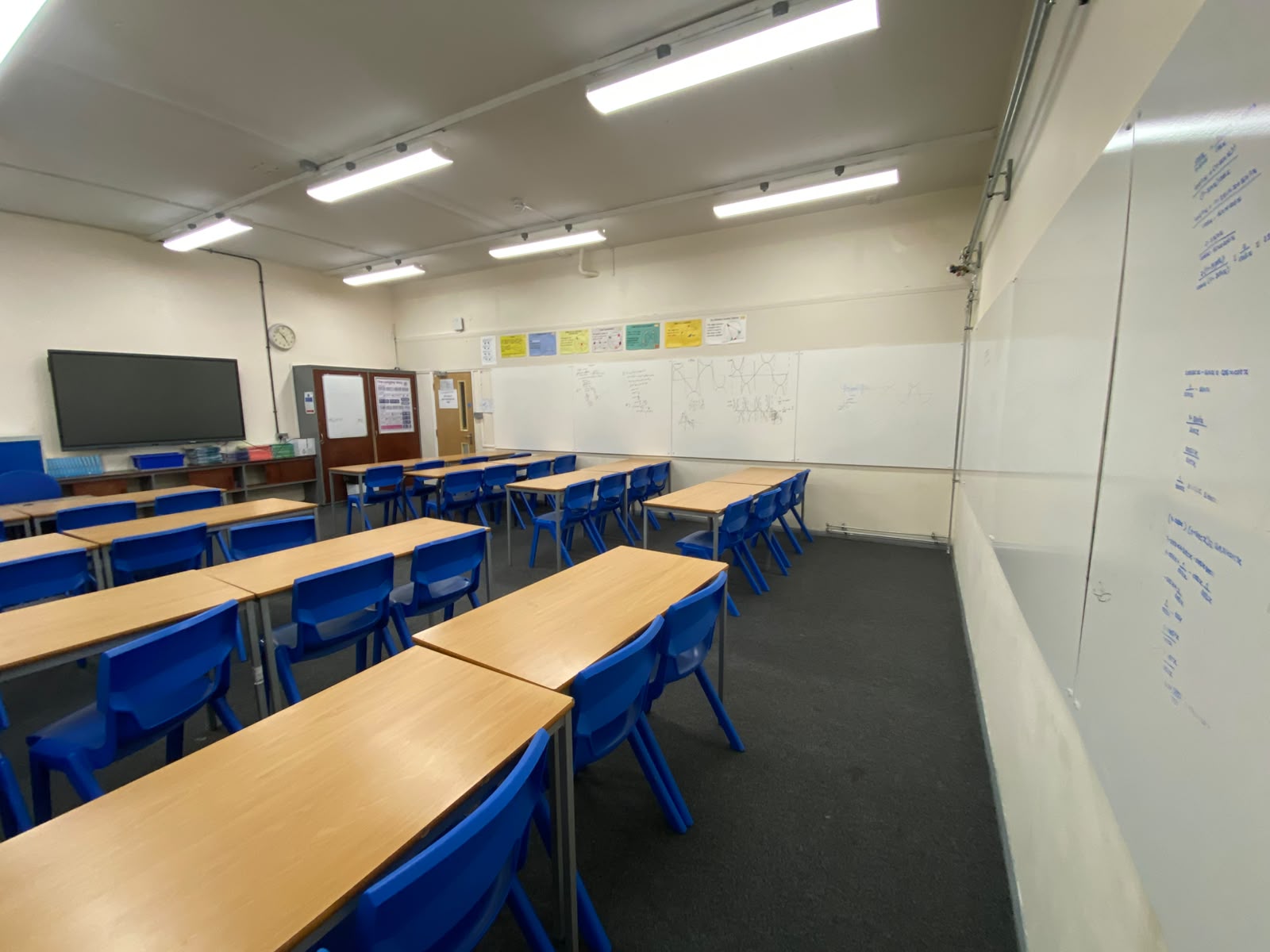 Langley Park School for Girls Classroom M002 - photo 3