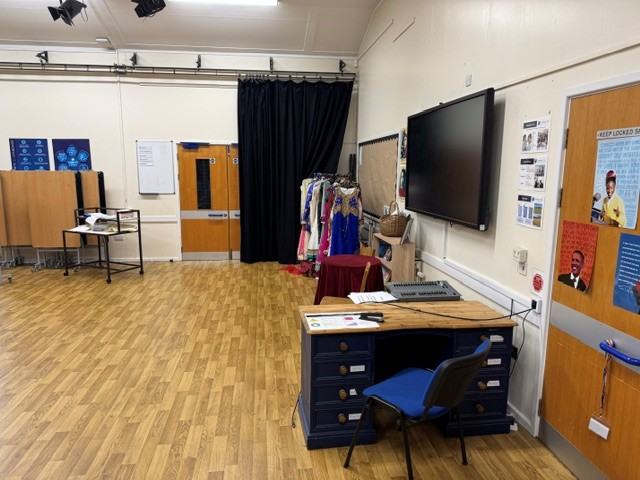 Twynham School Drama Studio One - photo 3