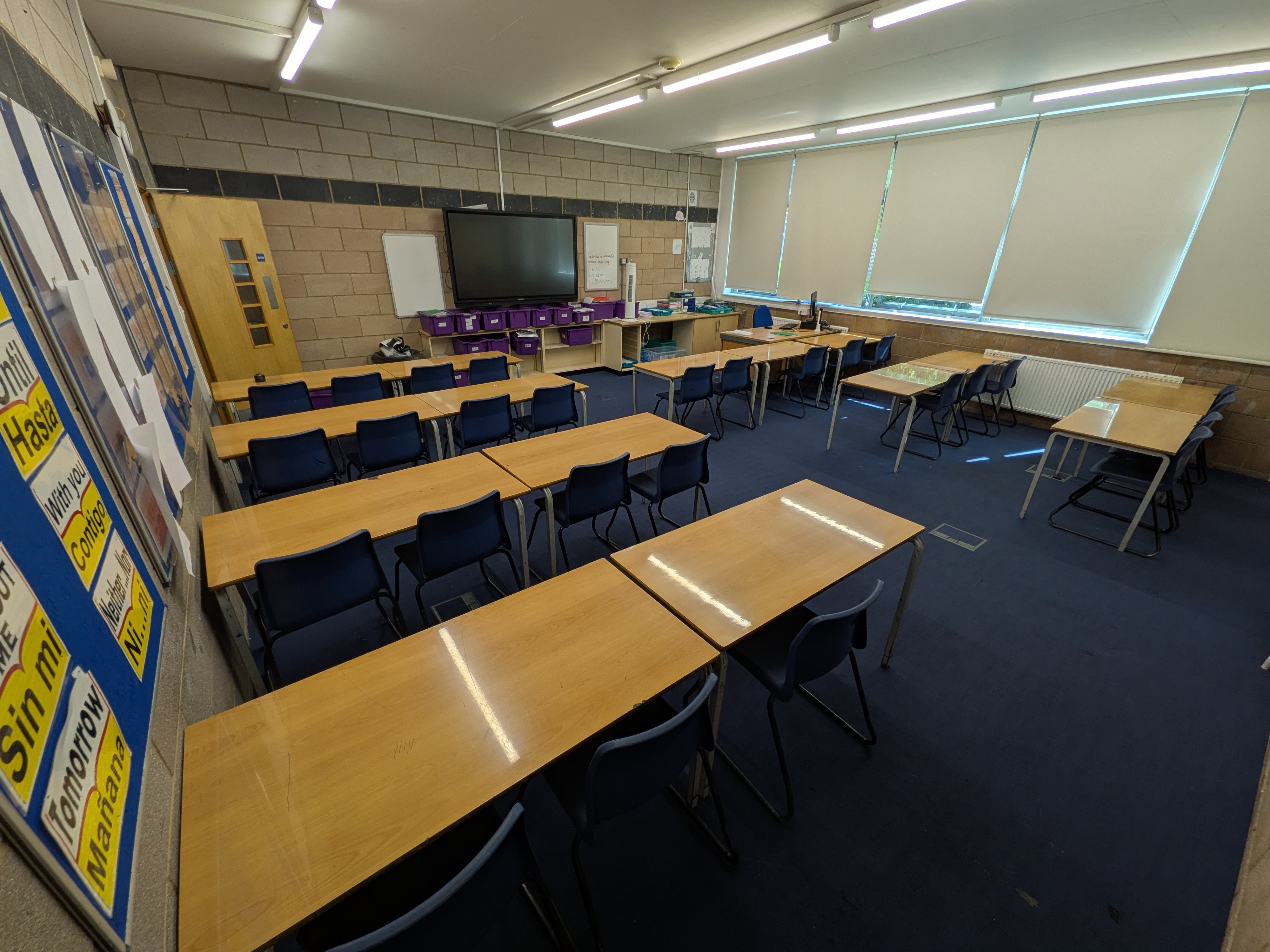 Debden Park High School Classroom - photo 2