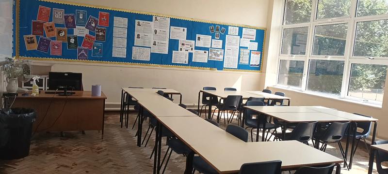 Grays Convent High School Classroom 25 - photo 2