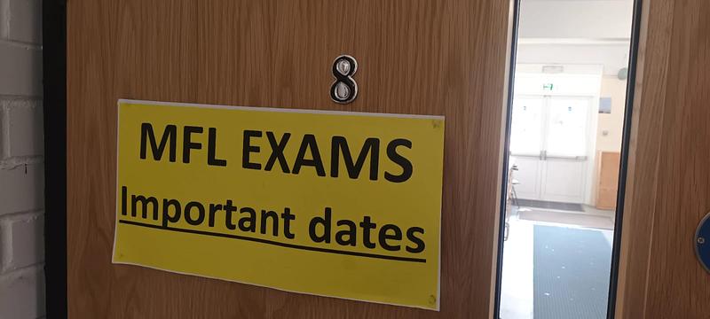 Grays Convent High School Classroom 8 - photo 3