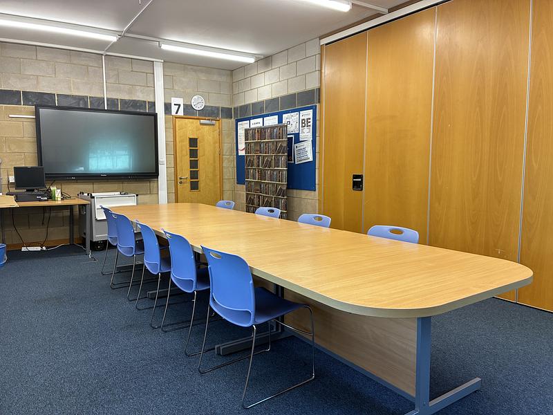 Debden Park High School Meeting Room - photo 1
